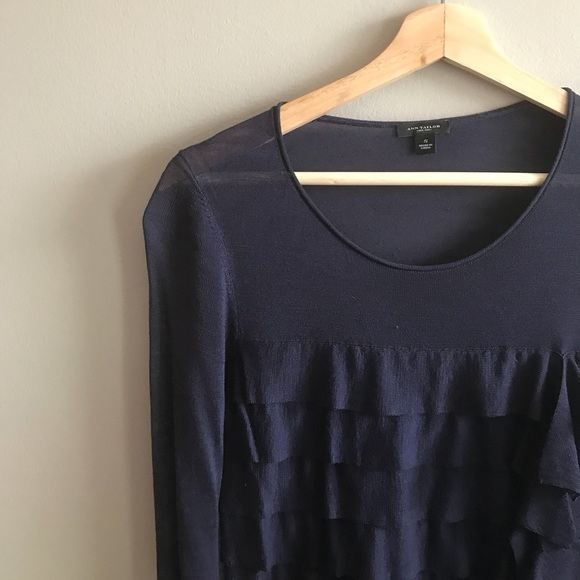 🎀ANN TAYLOR🎀 Ruffle Front Top - Picture 2 of 7
